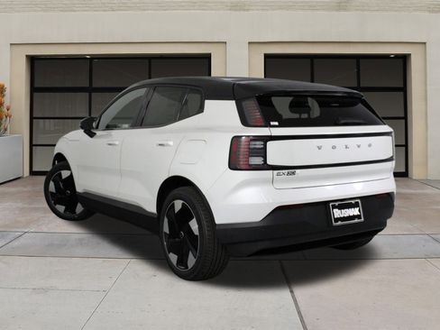 New 2025 Volvo EX30 Plus w/ Protection Package Premier image 3
