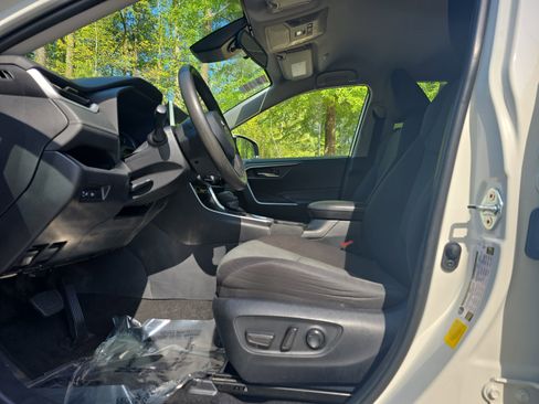 Used 2024 Toyota RAV4 XLE image 14