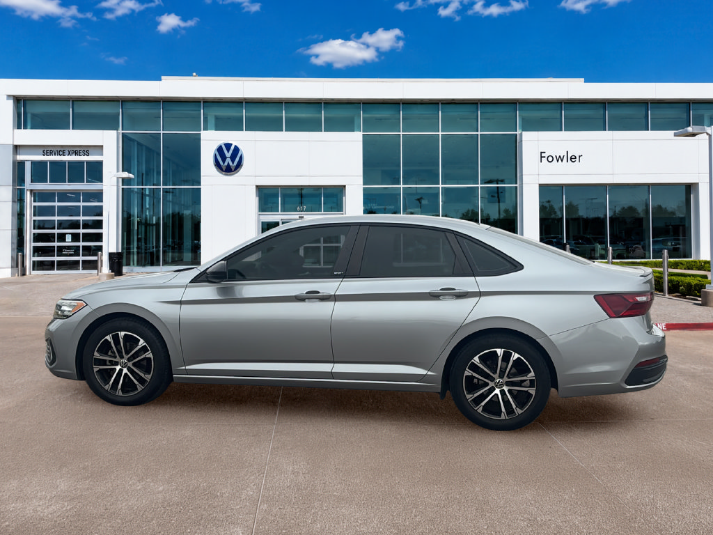 Used 2023 Volkswagen Jetta Sport FWD image 9