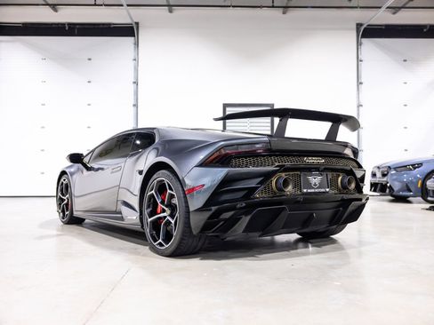 Used 2021 Lamborghini Huracan EVO RWD image 6