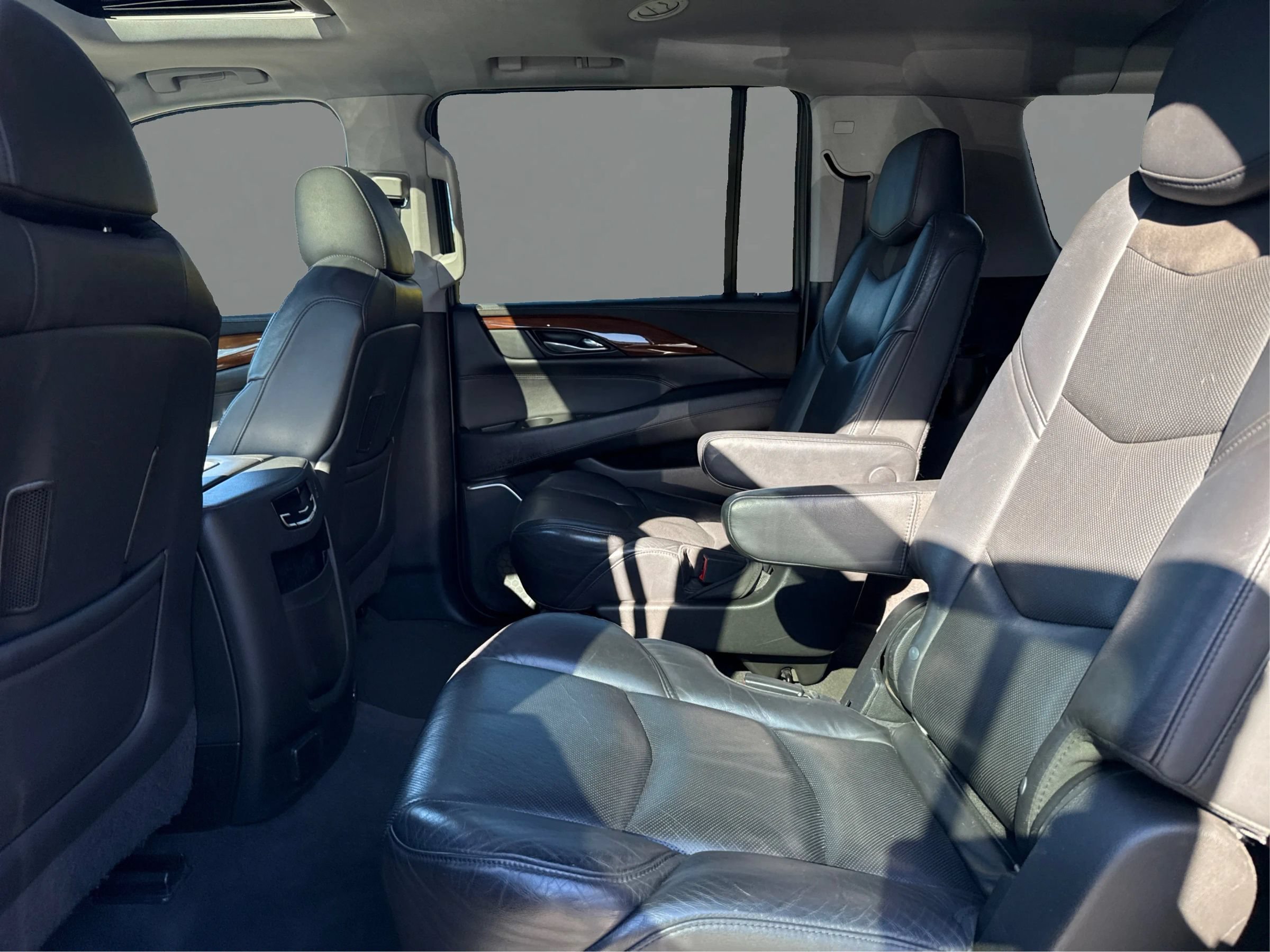 Used 2020 Cadillac Escalade ESV Luxury AWD/4WD image 10