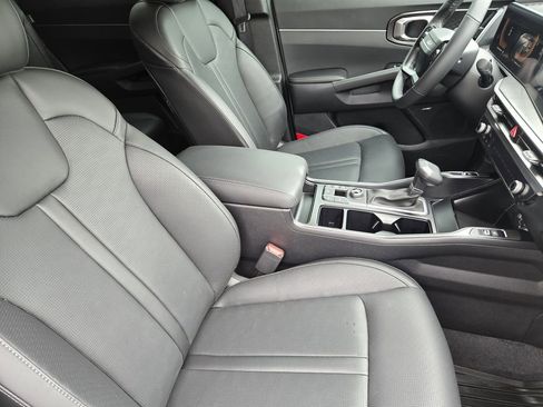 New 2026 Kia Sorento EX w/ EX Premium Package FWD image 11