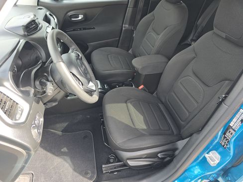 Used 2021 Jeep Renegade Latitude image 23