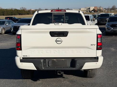 Used 2022 Nissan Frontier SV image 6