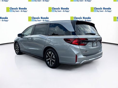 Certified 2025 Honda Odyssey EX-L image 5