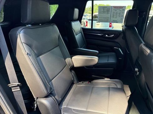 Used 2023 GMC Yukon Denali AWD/4WD image 32
