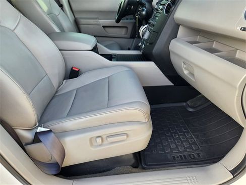 Used 2013 Honda Pilot Touring image 24