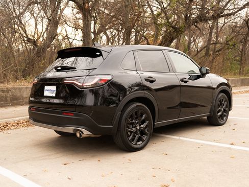 Certified 2024 Honda HR-V Sport image 9