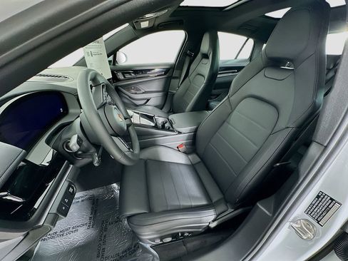 New 2025 Porsche Panamera image 5