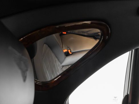 Used 2016 Bentley Mulsanne Speed image 74