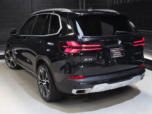 Used 2024 BMW X5 sDrive40i w/ Premium Package RWD image 12
