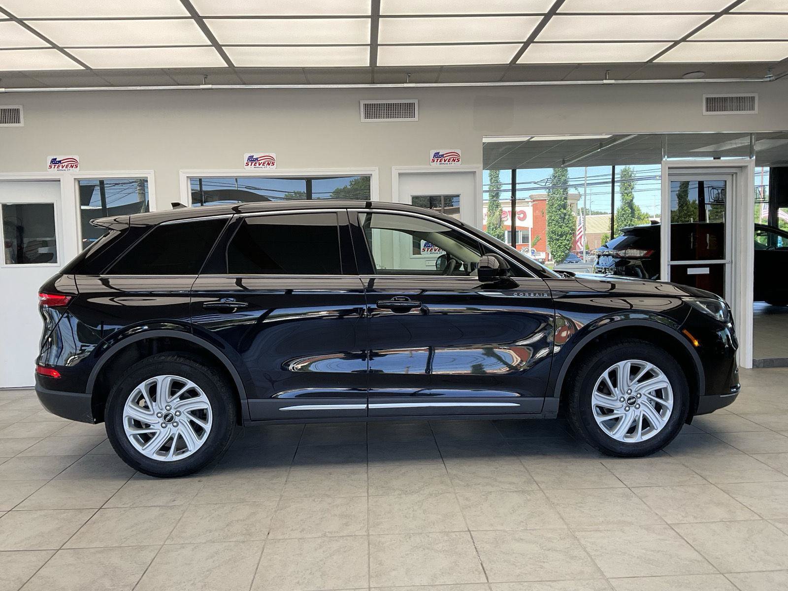 Certified 2023 Lincoln Corsair AWD image 4