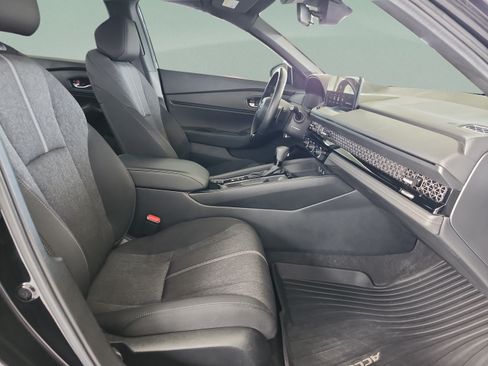 Used 2025 Honda Accord Sport image 21
