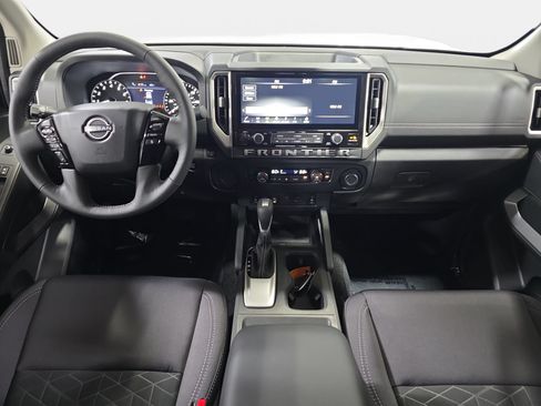 New 2027 Nissan Frontier SV w/ SV Convenience Package RWD image 9
