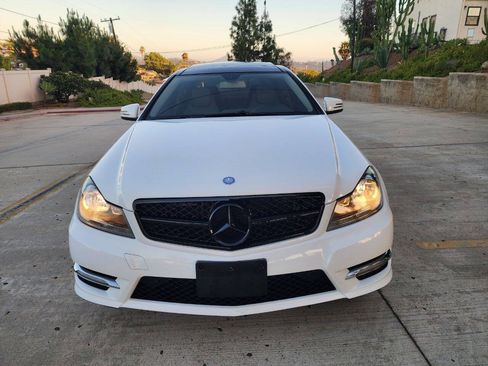 Used 2013 Mercedes-Benz C 250 Coupe image 3
