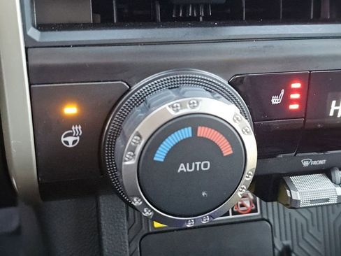 Used 2024 Toyota Tacoma TRD Off-Road image 14