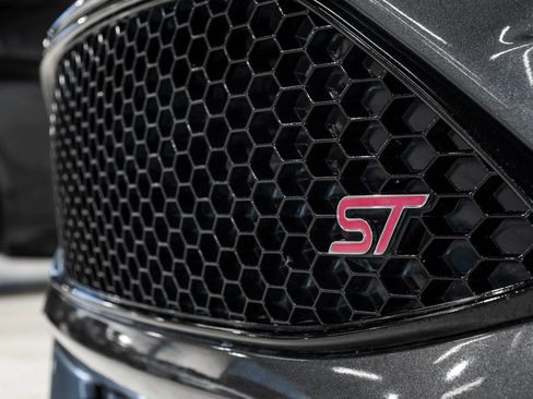 Used 2015 Ford Focus ST w/ Equipment Group 401A image 59