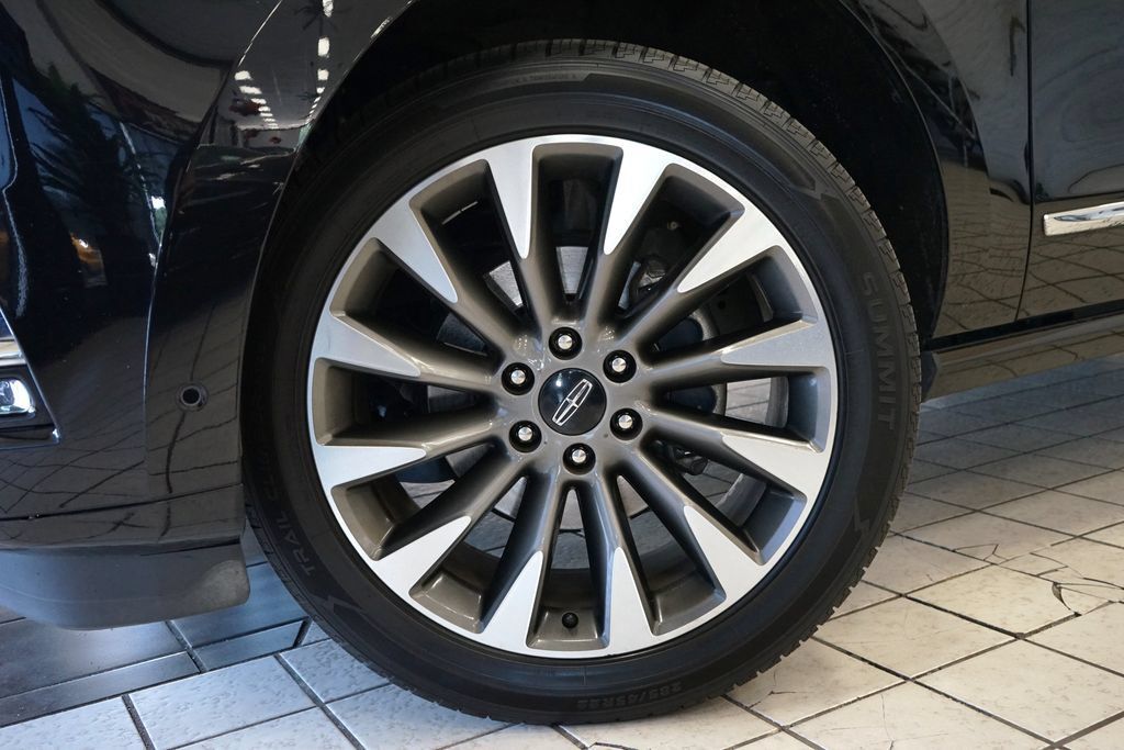 Used 2021 Lincoln Navigator Reserve AWD/4WD image 57