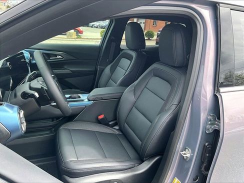 New 2026 Chevrolet Equinox EV LT FWD image 11