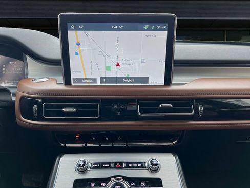 Used 2021 Lincoln Aviator Reserve w/ Elements Package Plus image 11