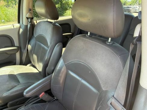 Used 2002 Chrysler PT Cruiser Limited FWD image 10