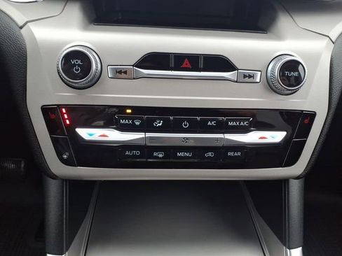 Certified 2023 Ford Explorer XLT w/ Equipment Group 202A image 22