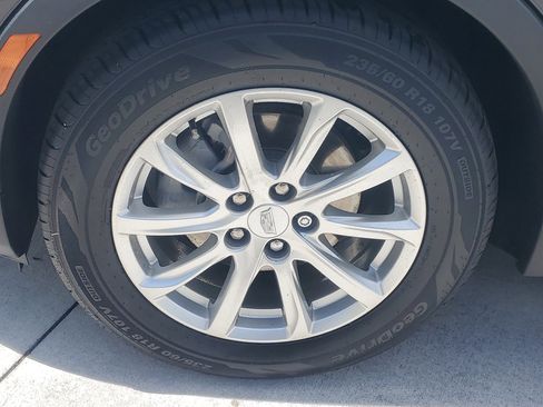Used 2023 Cadillac XT4 Luxury FWD image 6