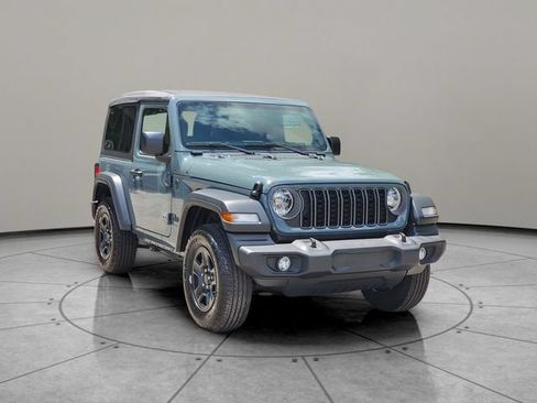 Certified 2025 Jeep Wrangler Sport AWD/4WD image 14