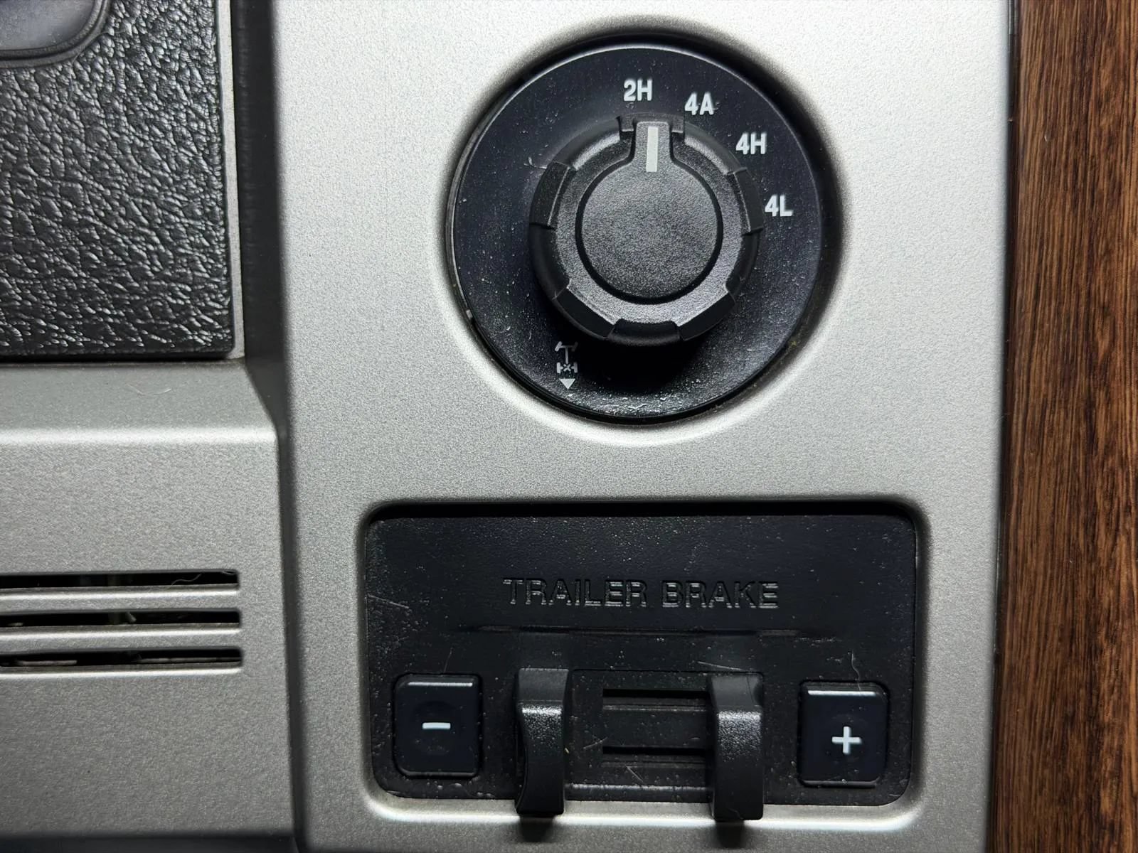 Used 2013 Ford F150 Lariat w/ Luxury Equipment Group AWD/4WD image 37