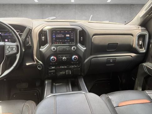 Used 2023 GMC Sierra 2500 AT4 w/ AT4 Premium Plus Package AWD/4WD image 3