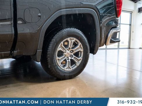 Used 2025 GMC Sierra 1500 SLT AWD/4WD image 33