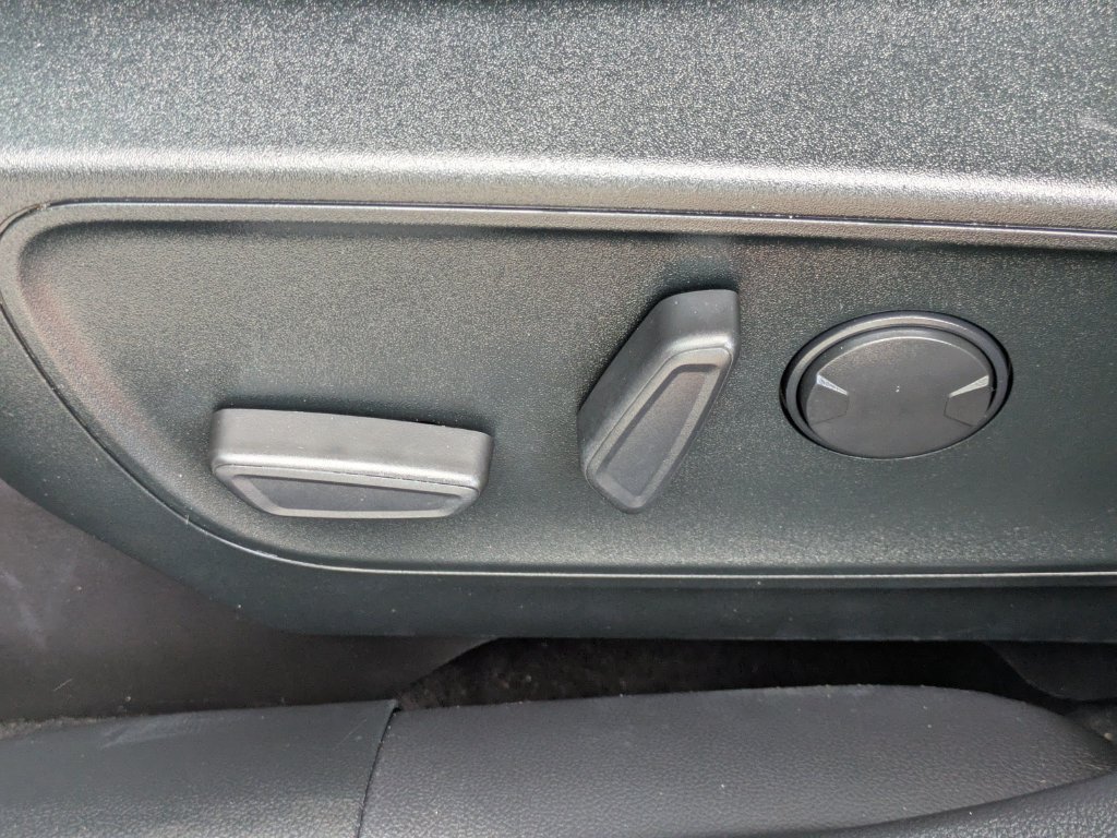 Certified 2022 Ford Escape SE w/ SE Sport Appearance Package FWD image 23