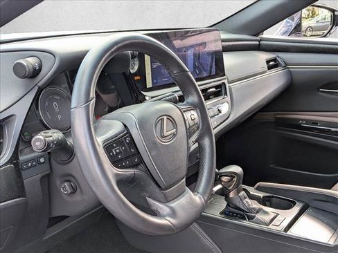 Used 2023 Lexus ES 300h w/ Premium Package image 9