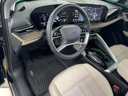 New 2025 Audi Q5 Premium image 4