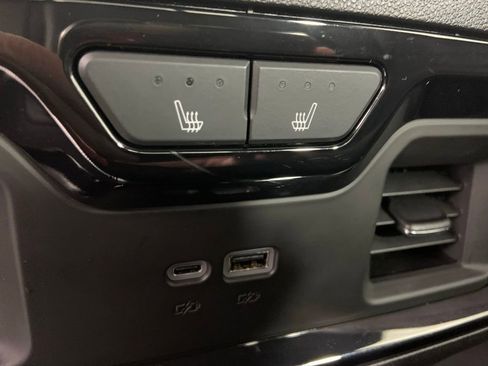 Used 2024 GMC Sierra 2500 AT4 w/ AT4 Preferred Package image 24