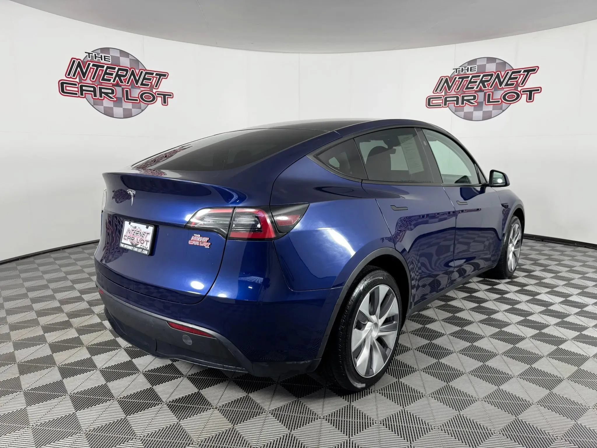 Used 2023 Tesla Model Y Long Range AWD/4WD image 7