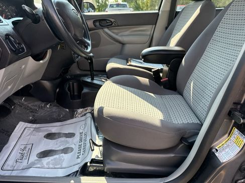 Used 2007 Ford Focus S FWD image 11