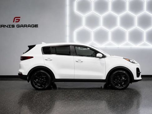 Used 2020 Kia Sportage LX FWD image 12