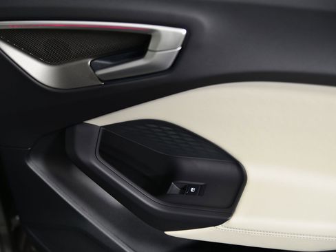 Used 2025 Audi A5 2.0T Prestige w/ 19" Wheel Package image 15