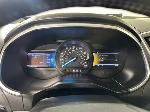 Used 2017 Ford Edge Titanium w/ Equipment Group 301A image 17