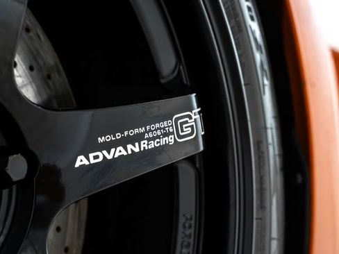 Used 2017 Nissan GT-R Premium w/ Premium Interior Package AWD/4WD image 17