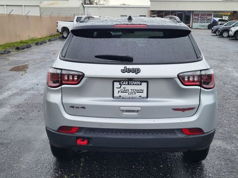 Used 2024 Jeep Compass Trailhawk image 3