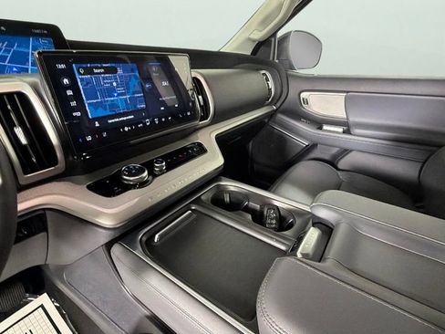 Used 2026 Ford Expedition Active RWD image 19