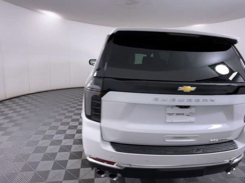 New 2025 Chevrolet Suburban Premier image 7