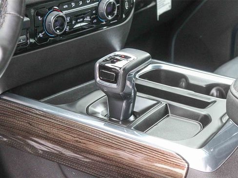 Used 2024 Chevrolet Silverado 1500 LT Trail Boss w/ Convenience Package II image 24