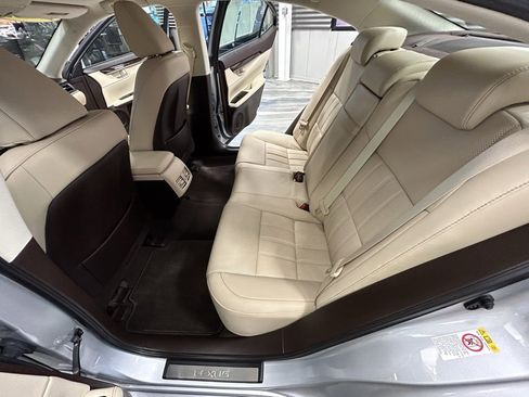 Used 2017 Lexus ES 350 350 w/ Luxury Package image 49