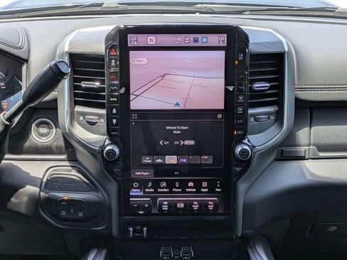 New 2026 RAM 2500 Laramie AWD/4WD image 18