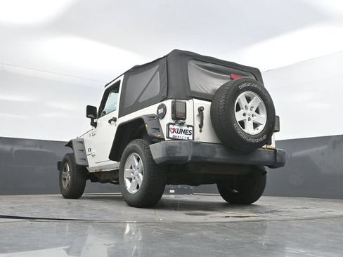 Used 2008 Jeep Wrangler X AWD/4WD image 35