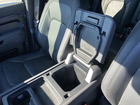 Used 2023 Land Rover Defender 130 X-Dynamic SE image 66