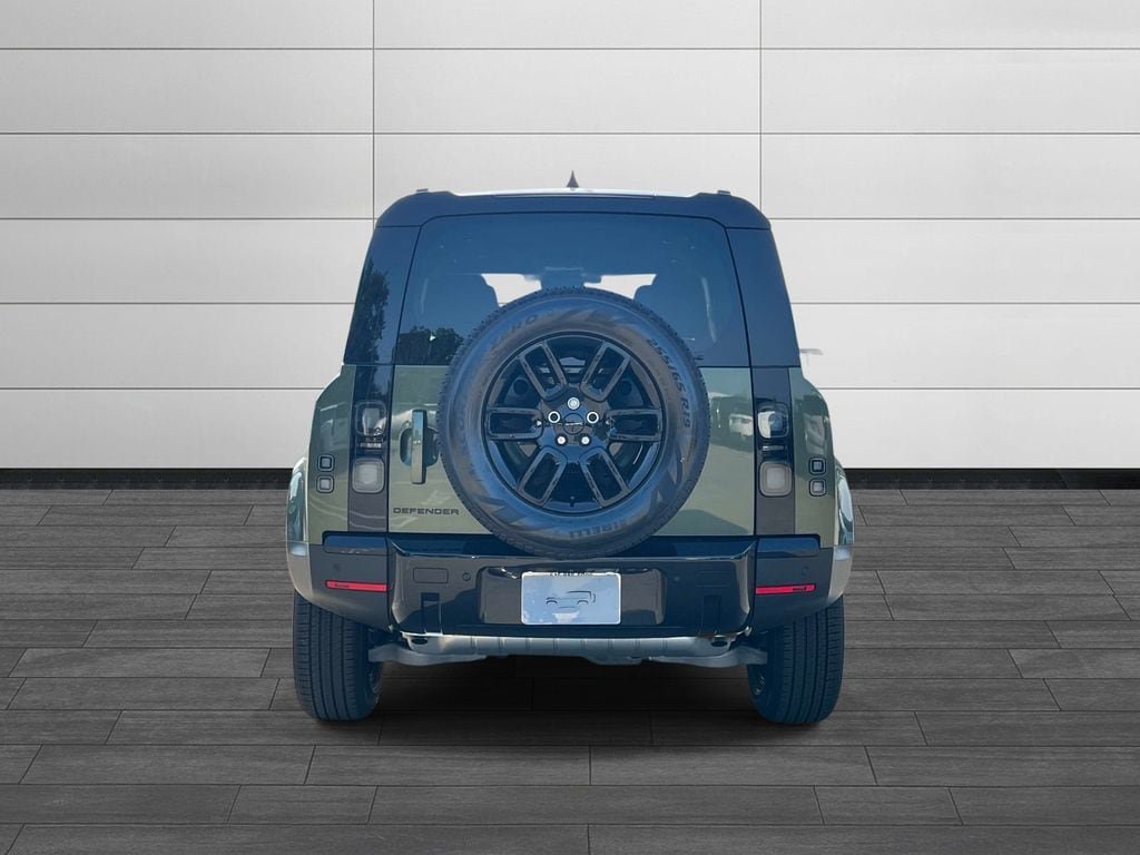 New 2026 Land Rover Defender 110 S AWD/4WD image 4